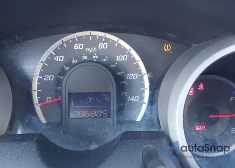 2011 Honda Fit Sport z USA, uszkodzony, nr VIN JHMGE8H57BC022334